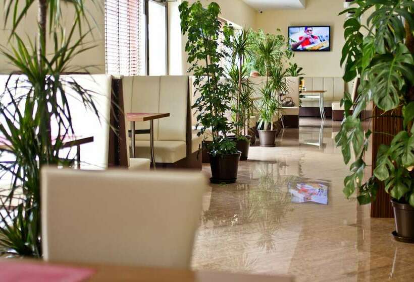 اتاق استاندارد سه نفره, Versal Aparthotel Airport Modlin
