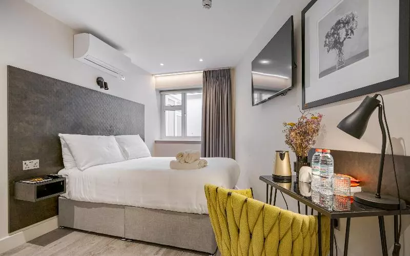 اتاق استاندارد, St Pancras Inn