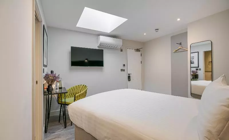 اتاق استاندارد, St Pancras Inn