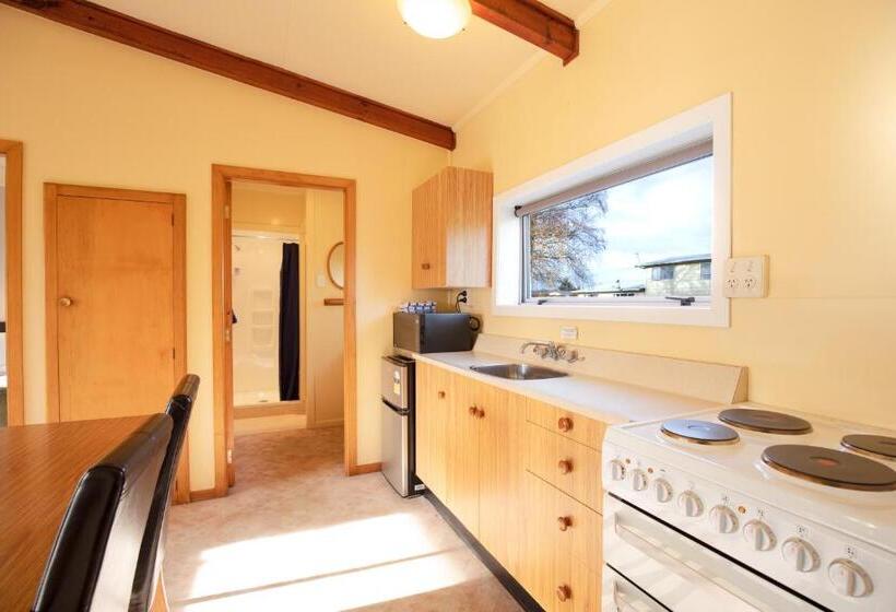 آپارتمان 3 خوابه, Alpine View Motel