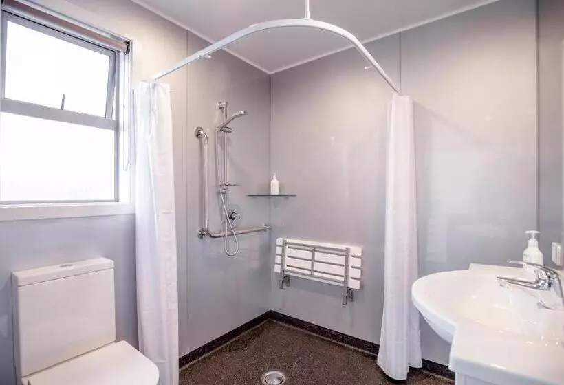 استودیوی استاندارد, Alpine View Motel