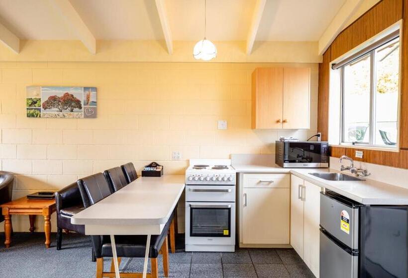 Семейные Апартаменты, Alpine View Motel