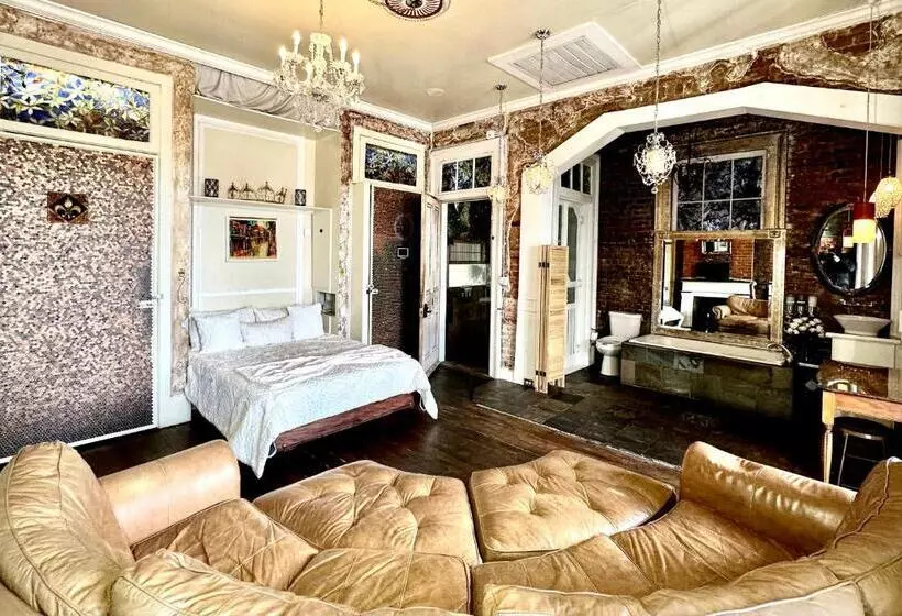 バルコニー付スイート, Fleur De Lis Mansion