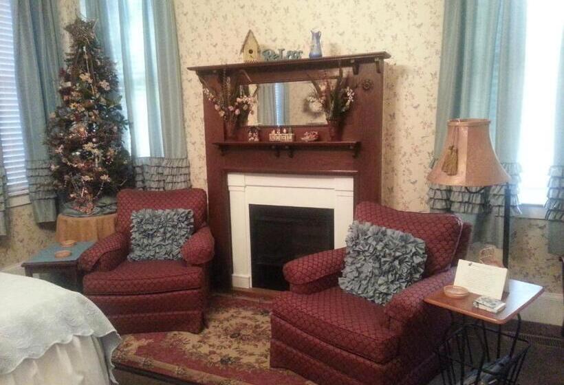 غرفة قياسية ثلاثية, Holly House Of Hamilton