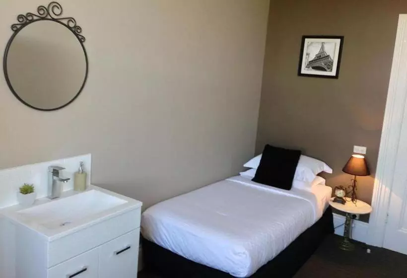 スタンダードシングルルーム, Centennial Inn On Bathurst