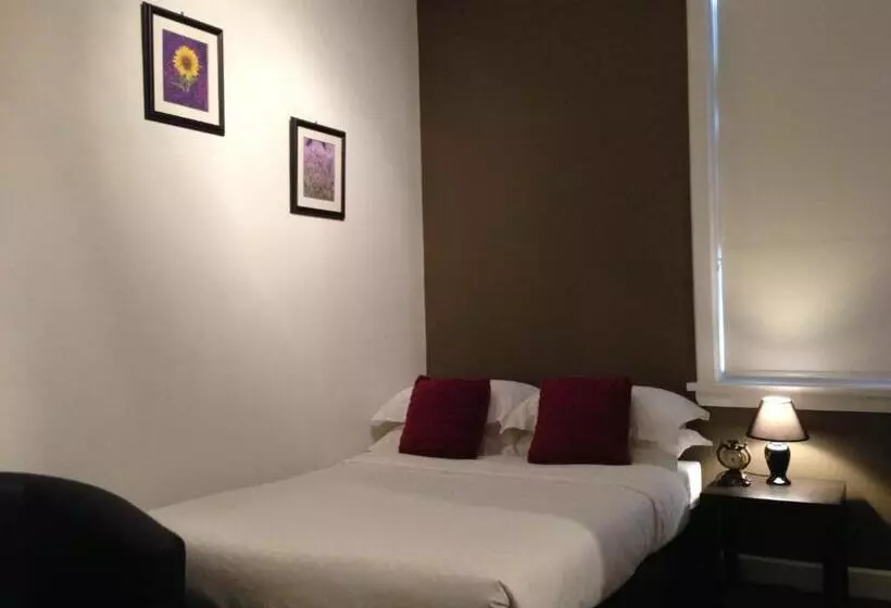 プレミアムルーム, Centennial Inn On Bathurst