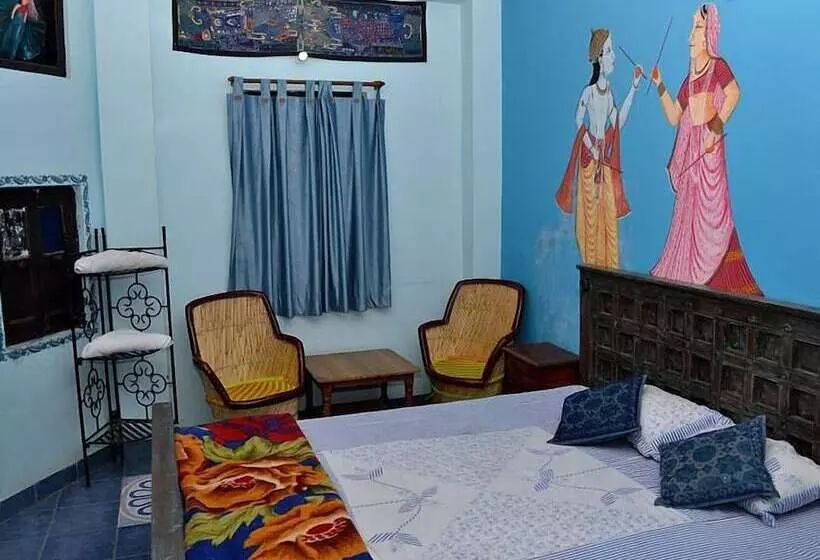 Deluxe-huone, Hare Krishna Guest House