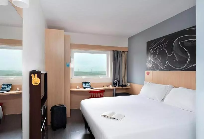 اتاق سوپریور با تخت بزرگ, Ibis Foz Do Iguaçu