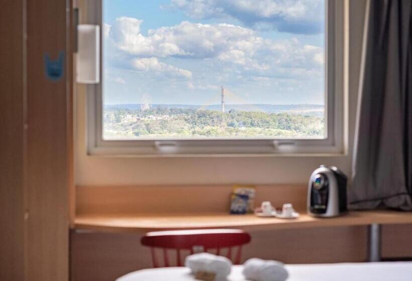 디럭스 룸 킹사이즈 침대, Ibis Foz Do Iguaçu