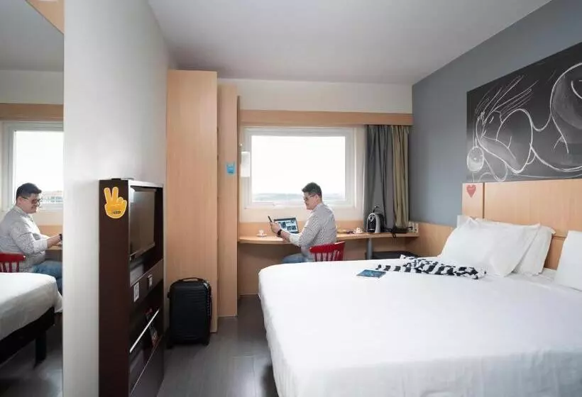اتاق سوپریور با تخت بزرگ, Ibis Foz Do Iguaçu