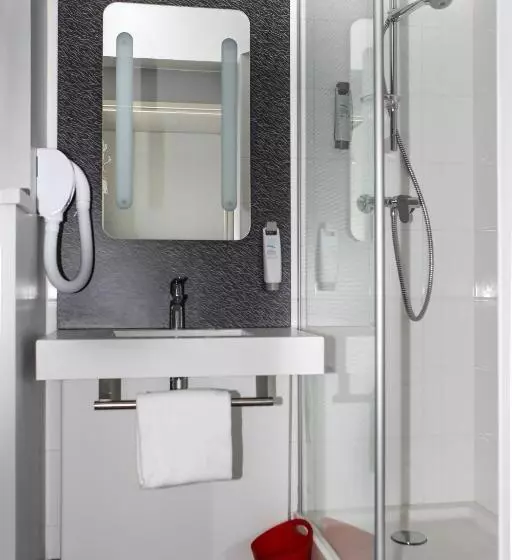 クラシックルーム, Ibis Saintgenispouilly Geneve