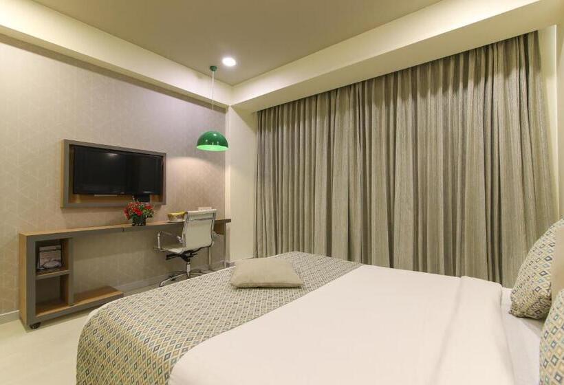 스탠다드 룸 킹사이즈 침대, Icon Select By Bhagini