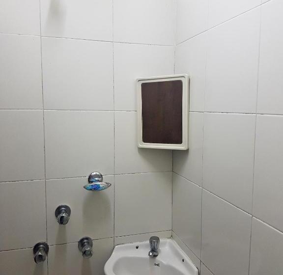 اتاق سوپریور, Kumkum