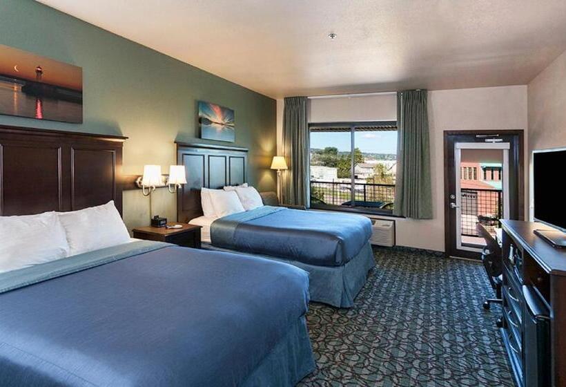 Номер Стандартный Кровать Куин, Park Point Marina Inn