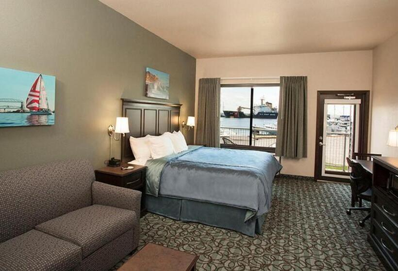 חדר סטנדרט עם מיטת קינג, Park Point Marina Inn