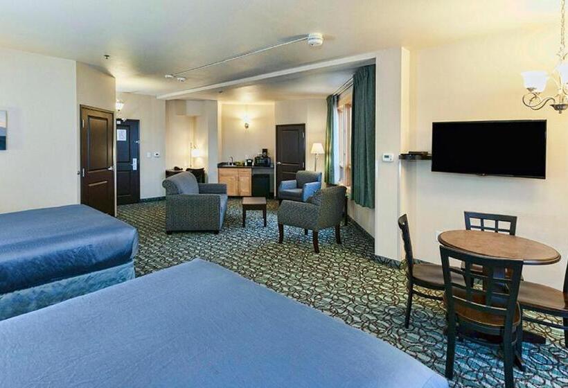 סוויטה עם מיטת קווין, Park Point Marina Inn