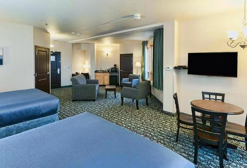 クイーンサイズベッドのスイートルーム, Park Point Marina Inn