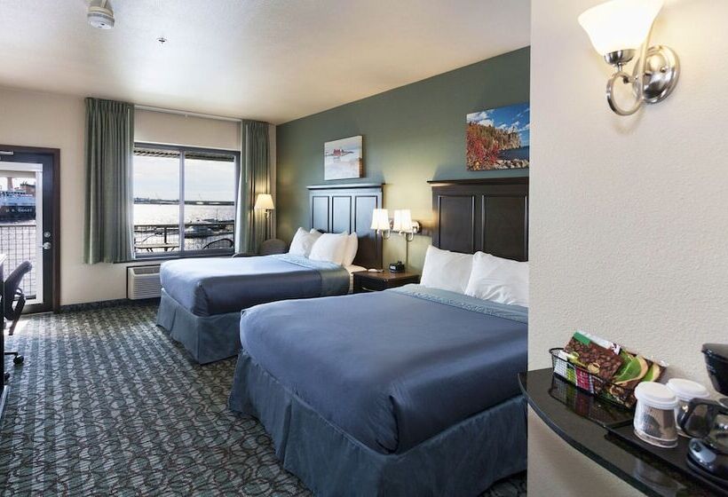 חדר סטנדרט שתי מיטות זוגיות, Park Point Marina Inn