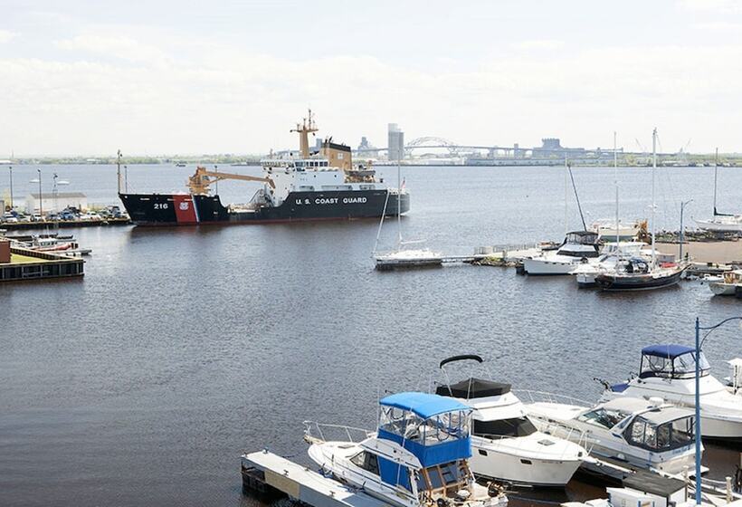 חדר סטנדרט שתי מיטות זוגיות, Park Point Marina Inn