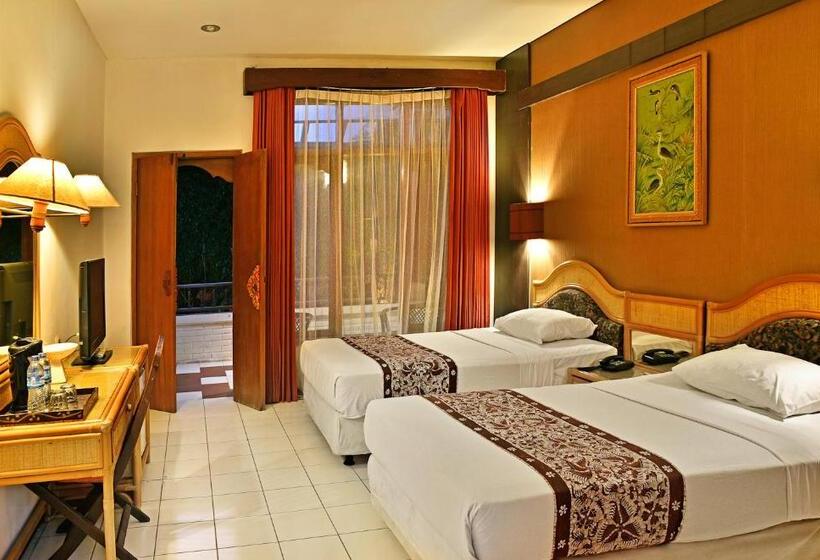 Номер Deluxe, Puri Naga Beachfront Cottages