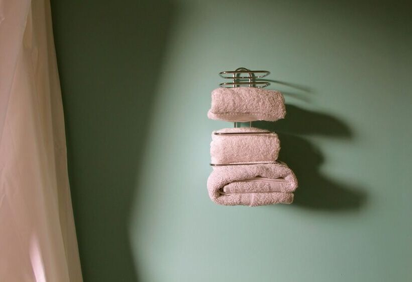 اتاق استاندارد, Royal Oak Inn