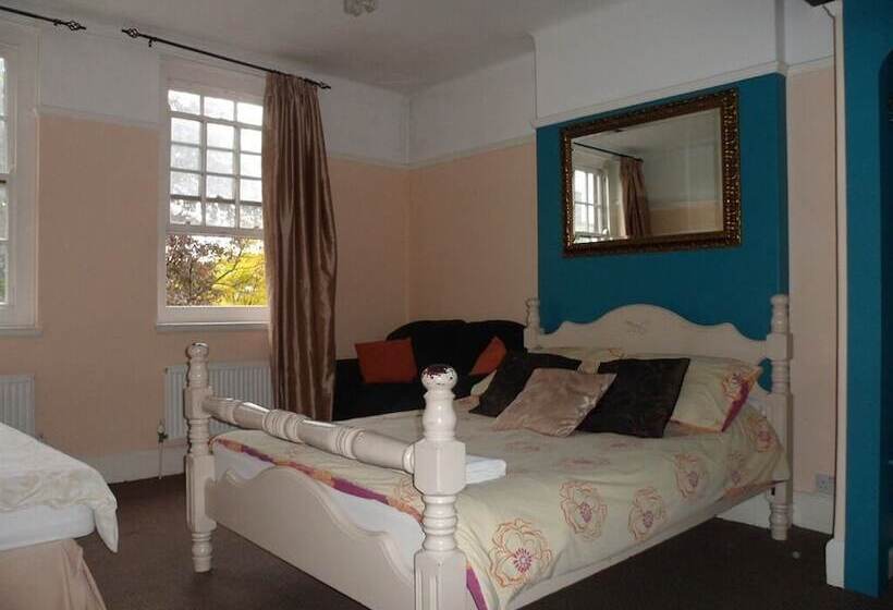 스탠다드 룸 공동 욕실, The Castle Bar Only