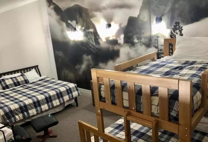 ３ベッドルームのデラックスアパートメント, The Griz Inn By Park Vacation Management