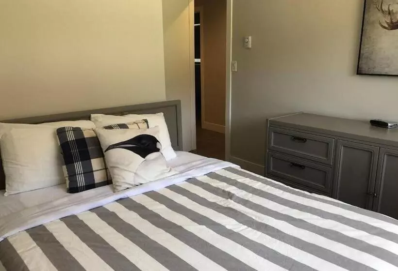 ３ベッドルームのデラックスアパートメント, The Griz Inn By Park Vacation Management