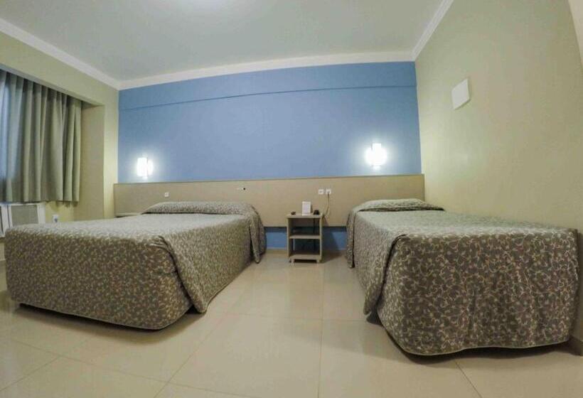 标准三人间, Vieiras