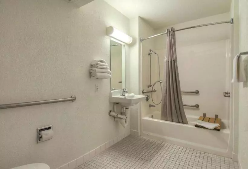 身障者適用スタンダードルーム, Motel 6 Jurupa Valley, Ca Riverside West