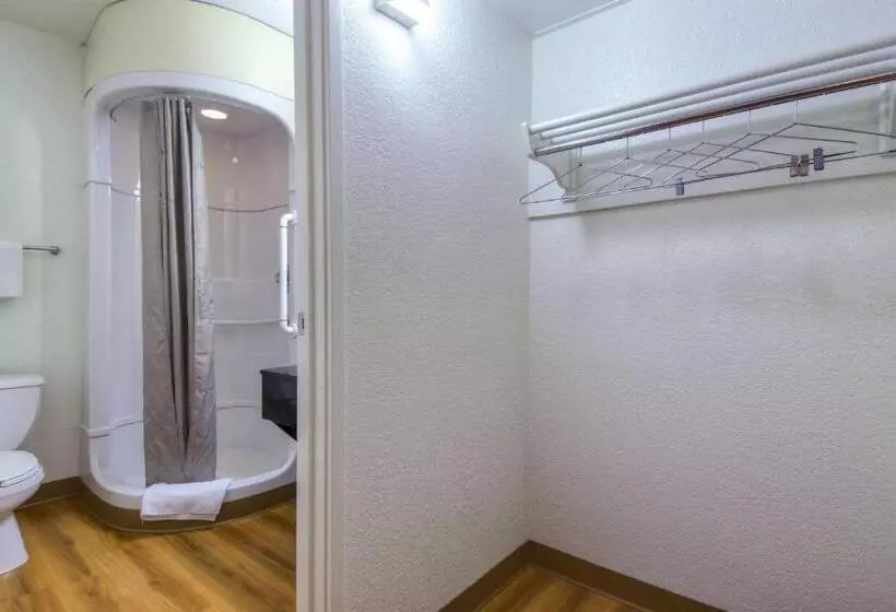 デラックスの4人部屋, Motel 6 Jurupa Valley, Ca Riverside West