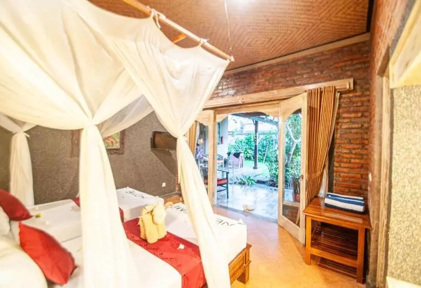 ガーデンビューデラックスルーム, Kubuku Eco Dive Lodge And Yoga