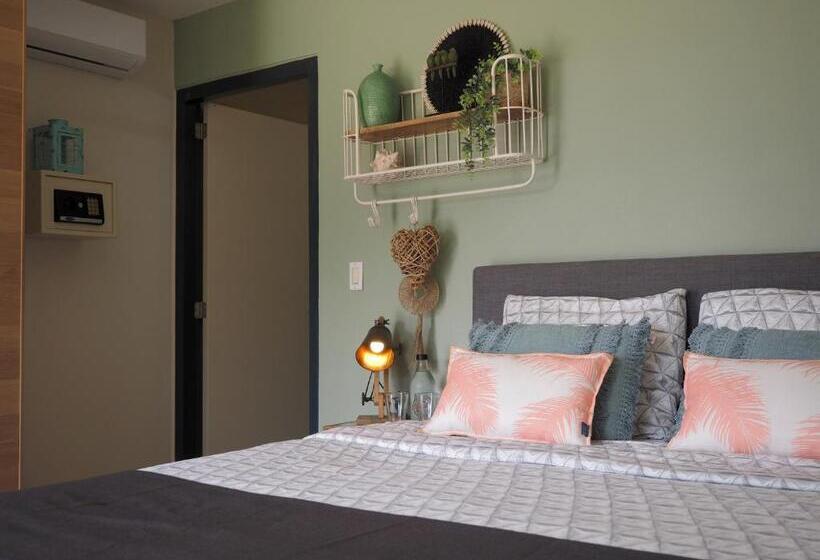 سوییت لوکس, Oasis Guesthouse, Boutique Style