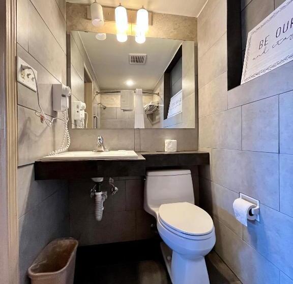 キングサイズベッドのデラックスルーム, Sun Valley Motel Junction