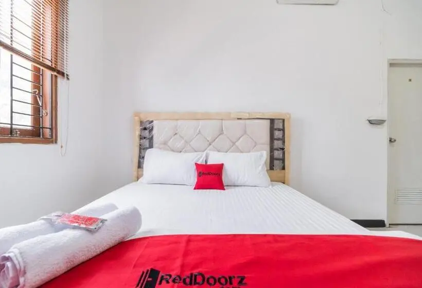 スタンダードルーム, Reddoorz Near Terminal Bubulak Bogor