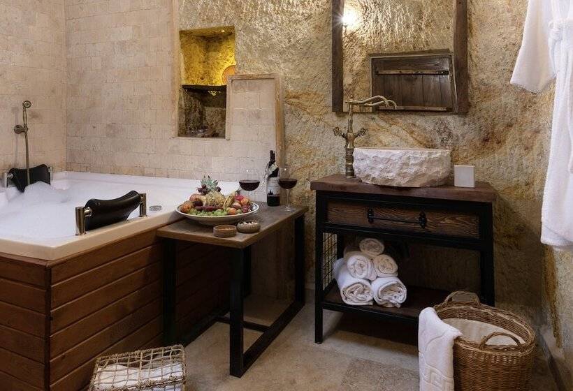 Suite Deluxe, Kayata Cave Suites Special Class