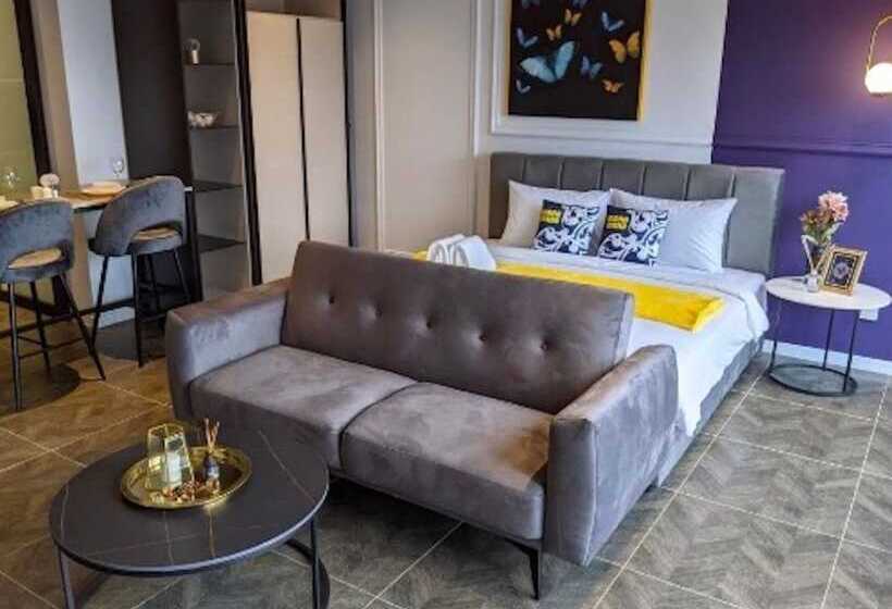 استودیوی استاندارد, Mana Mana Suites At Scarletz Klcc