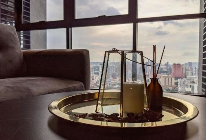 استودیوی استاندارد, Mana Mana Suites At Scarletz Klcc