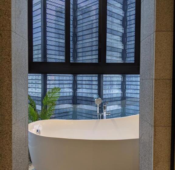 استودیوی استاندارد, Mana Mana Suites At Scarletz Klcc