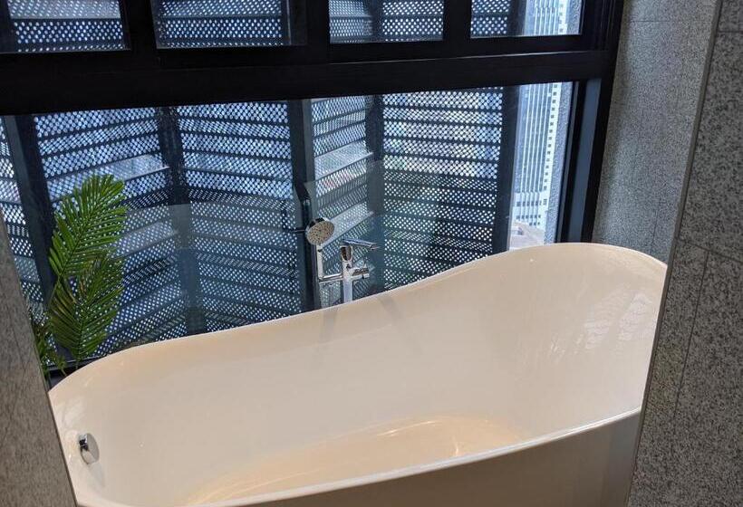 استودیوی استاندارد, Mana Mana Suites At Scarletz Klcc