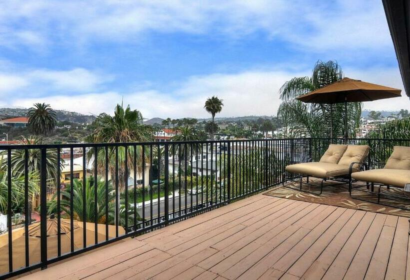 شقة 3 غرف, North Beach B