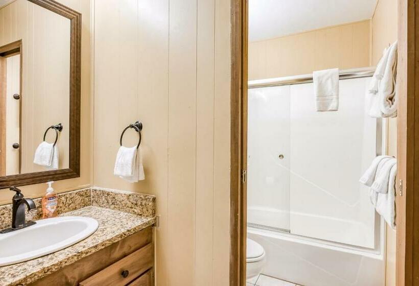 آپارتمان 3 خوابه, Timbers Six