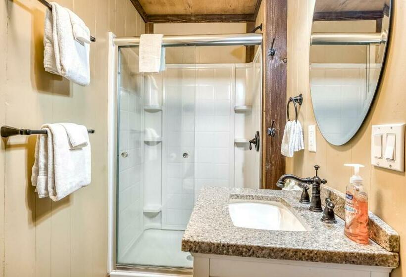 آپارتمان 3 خوابه, Timbers Six