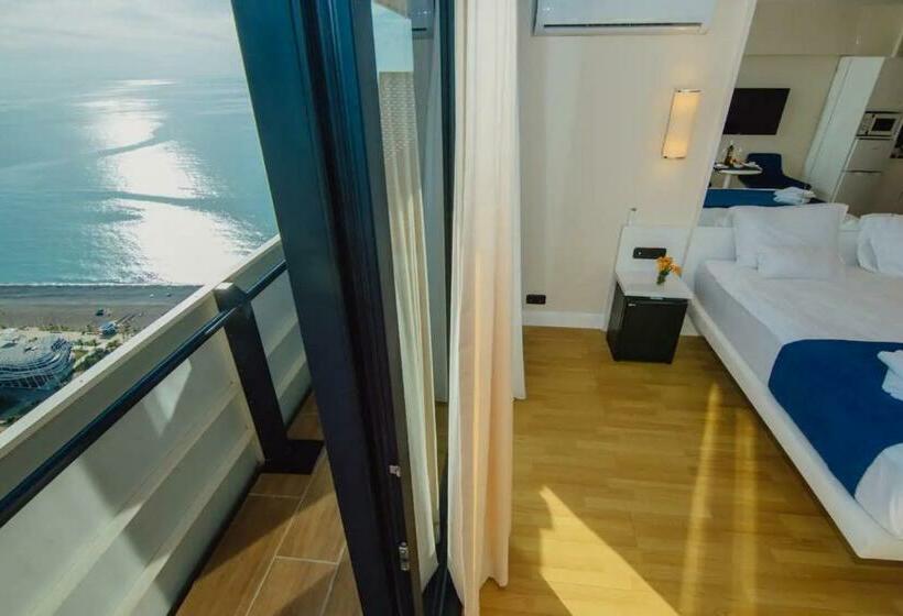 استودیوی استاندارد با چشمانداز دریا, Apartments Orbi City Sea View