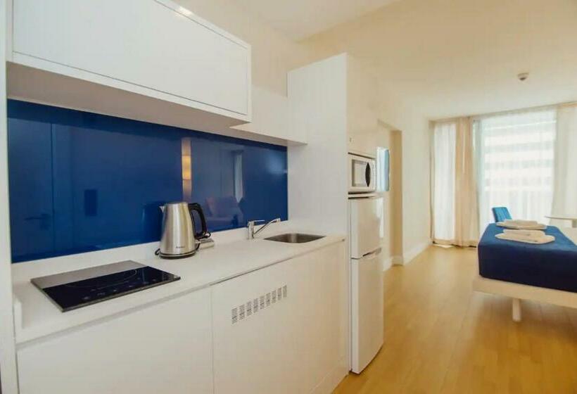 استودیوی استاندارد با چشمانداز دریا, Apartments Orbi City Sea View