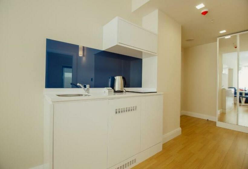 استودیوی استاندارد با چشمانداز دریا, Apartments Orbi City Sea View