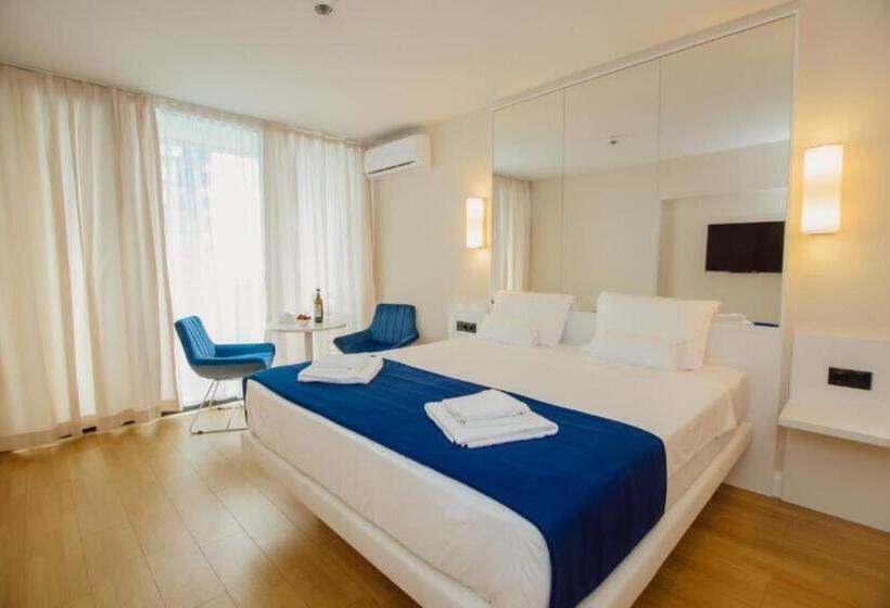 استودیوی استاندارد با چشمانداز دریا, Apartments Orbi City Sea View