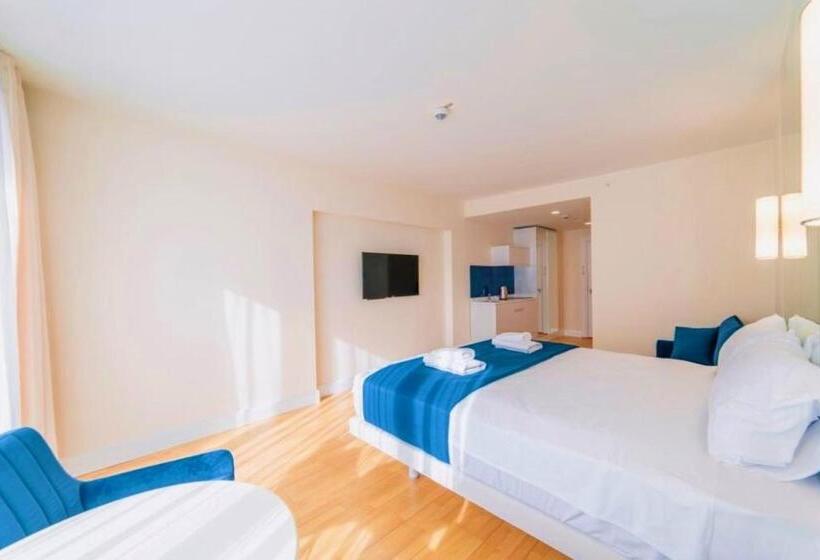 استودیوی استاندارد با چشمانداز دریا, Apartments Orbi City Sea View