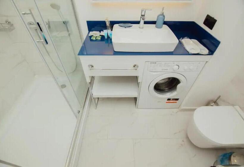 استودیوی استاندارد با چشم‌انداز دریا, Apartments Orbi City Sea View