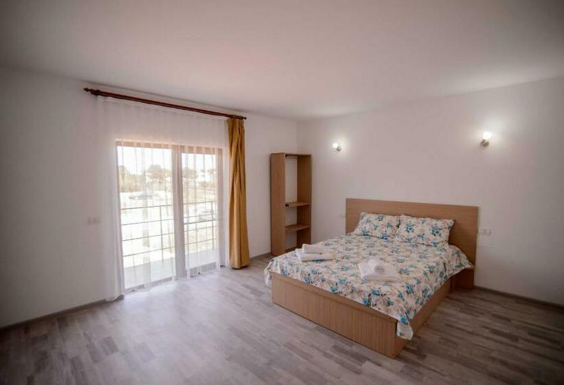 스탠다드 트리플 발코니 룸, Casa Gore